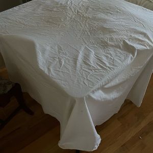 84” round tablecloth